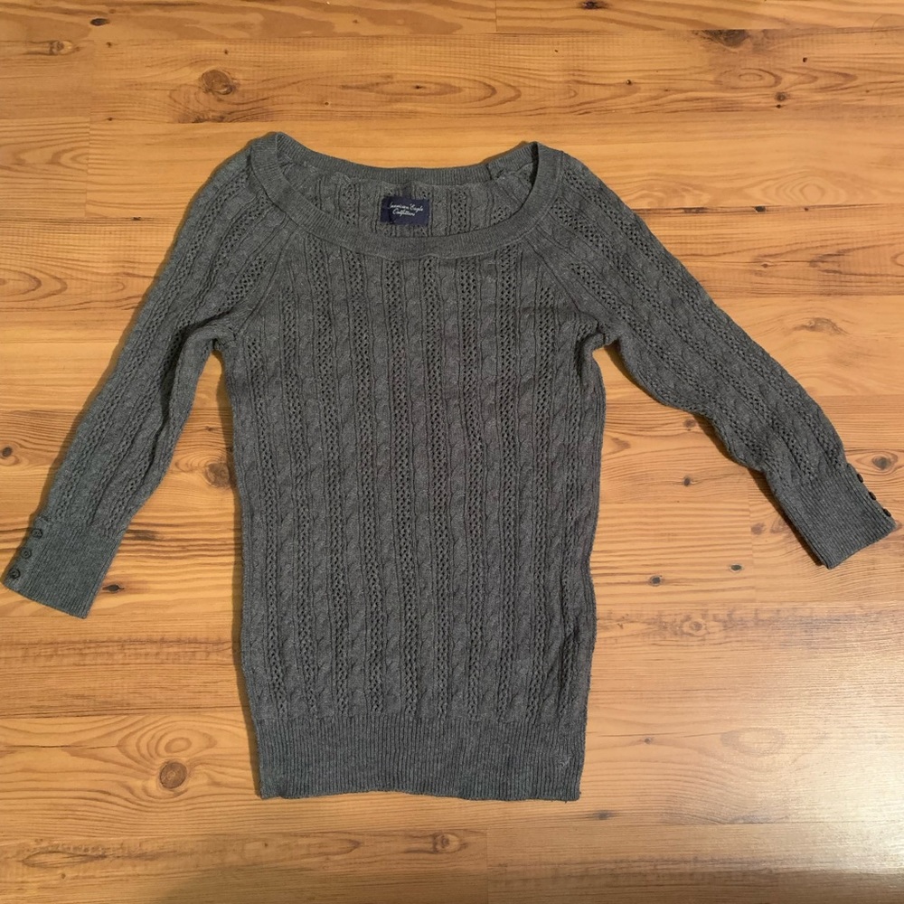 Lightweight American Eagle 3/4 sleeve sweater
